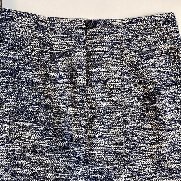 Ann Taylor tweed skirt, size 2 petite. Never worn. - Picture 3 of 5